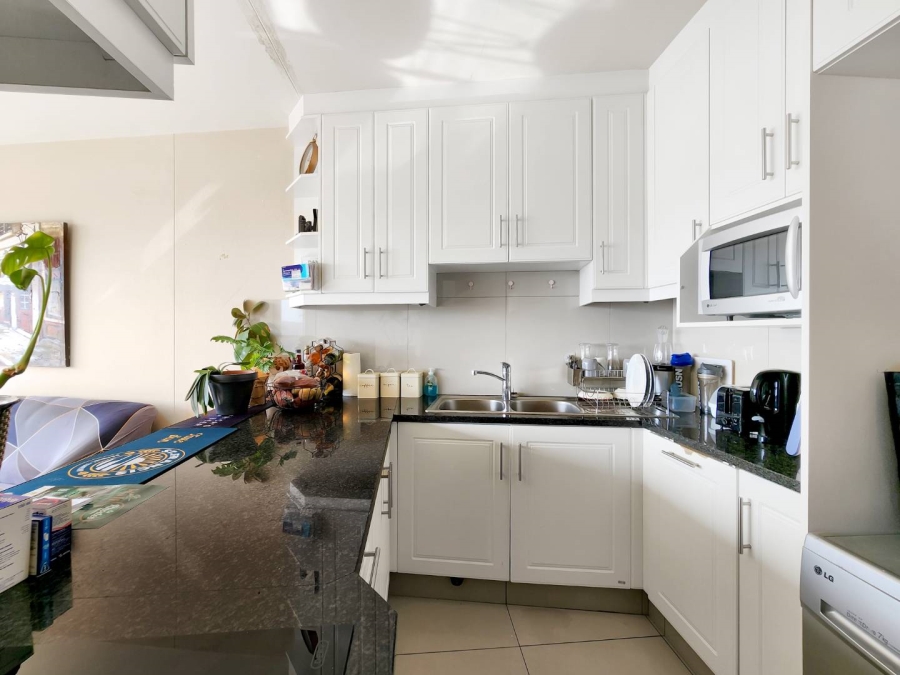 3 Bedroom Property for Sale in Vredehoek Western Cape